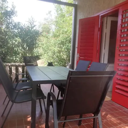 Charming House In The Heart Of Nyaraló Medulin